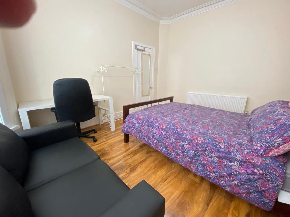 Entire 4 Bedroom House - Ev Point & Free Parking Liverpool Zewnętrze zdjęcie